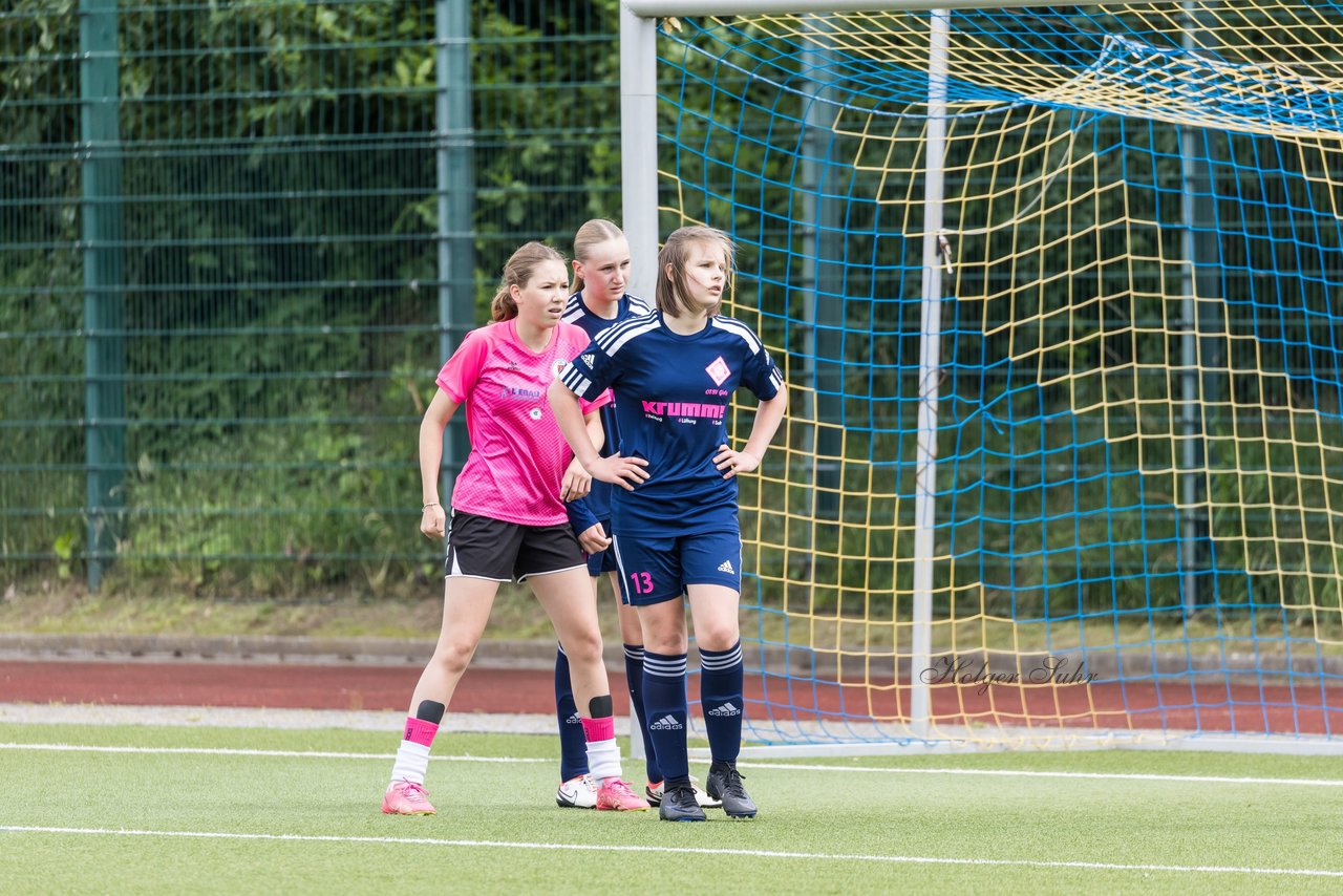 Bild 72 - wCJ Osterroenfelder TSV - VfL Pinneberg : Ergebnis: 0:15